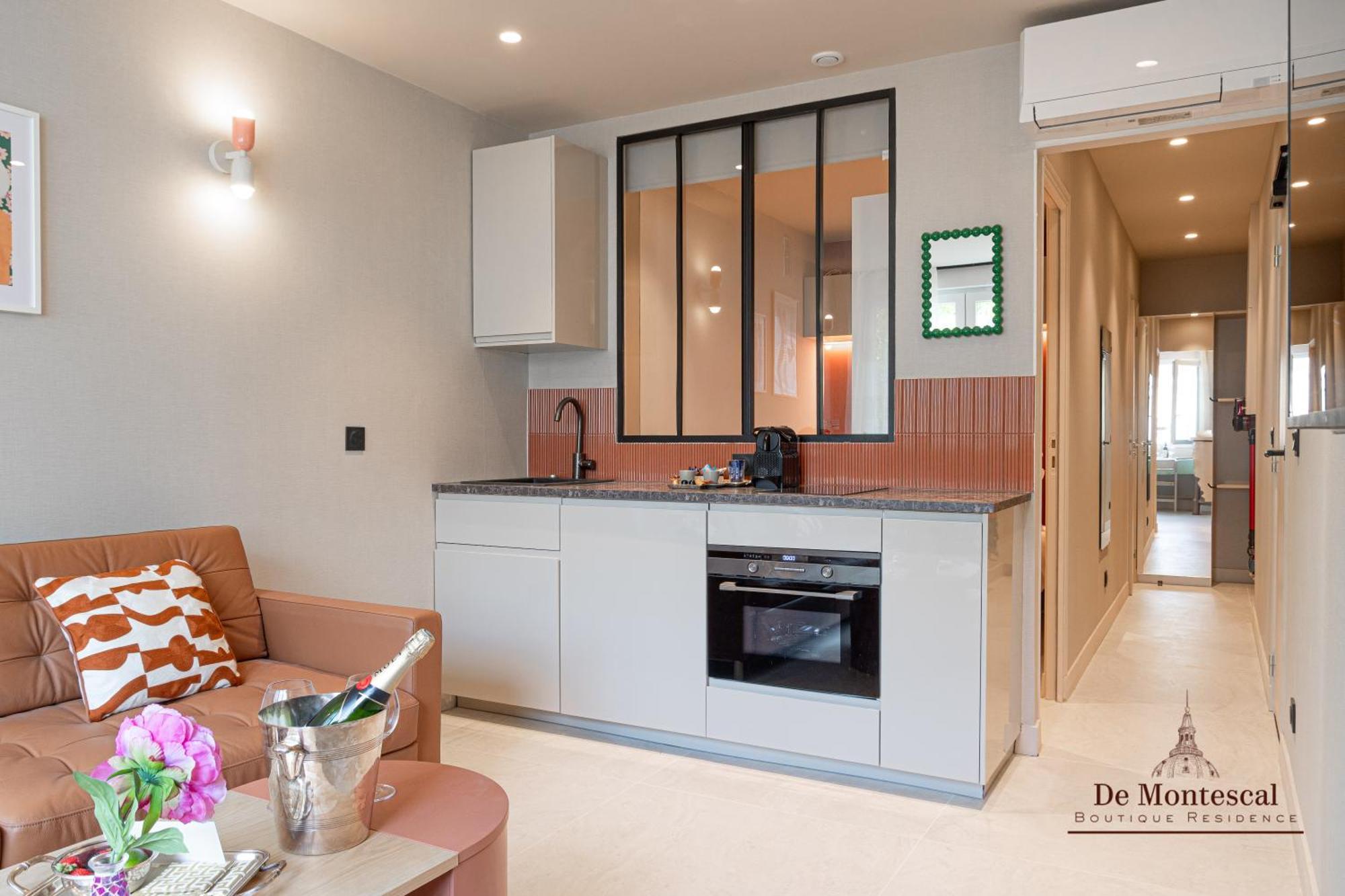 De Montescal Montparnasse Ac Appartment In A Prime Location 22 -36M2 París Exterior foto