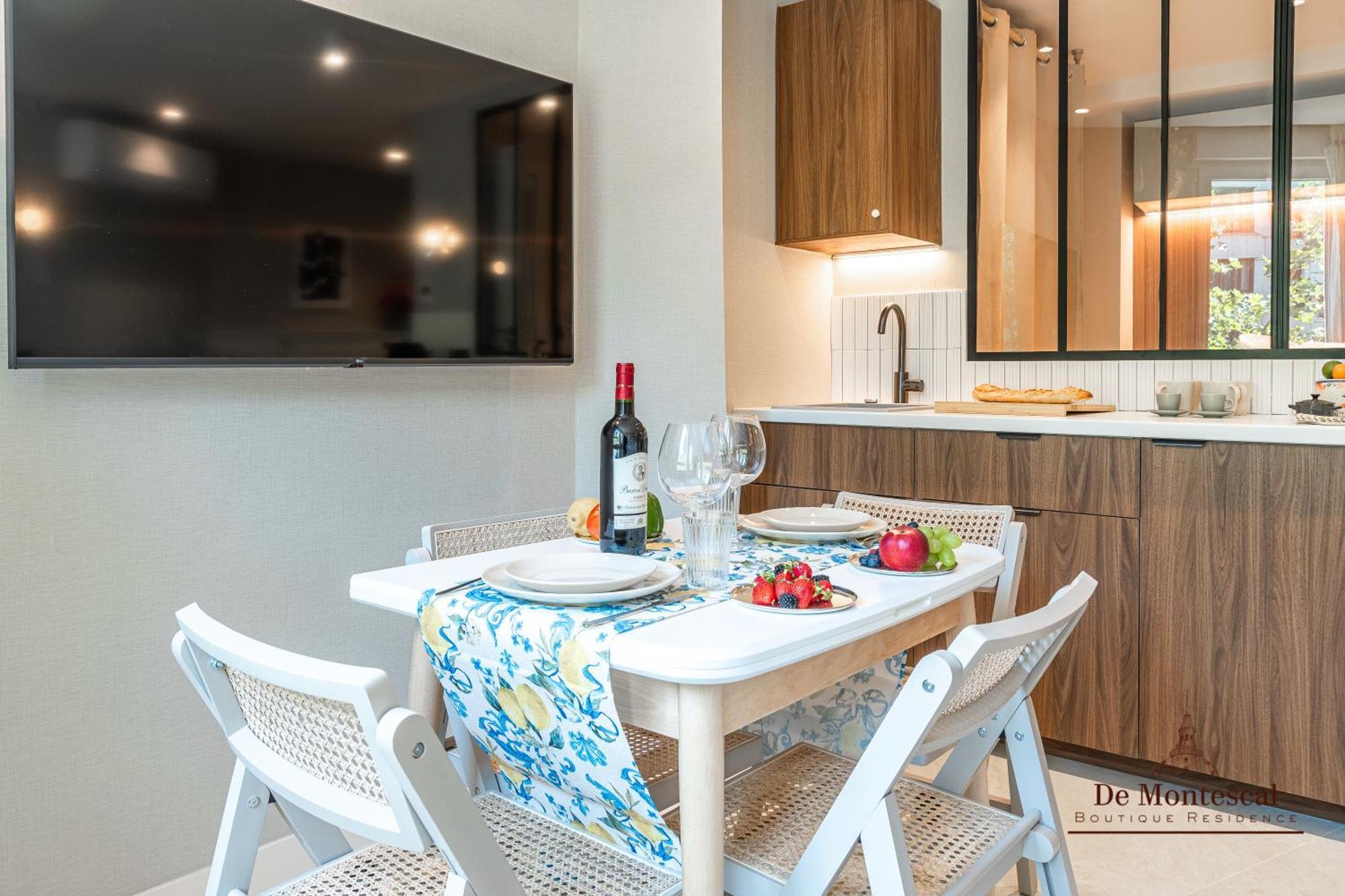 De Montescal Montparnasse Ac Appartment In A Prime Location 22 -36M2 París Exterior foto